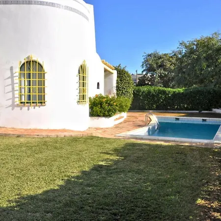 Tranquil In With Private Swimming Pool וילהמורה